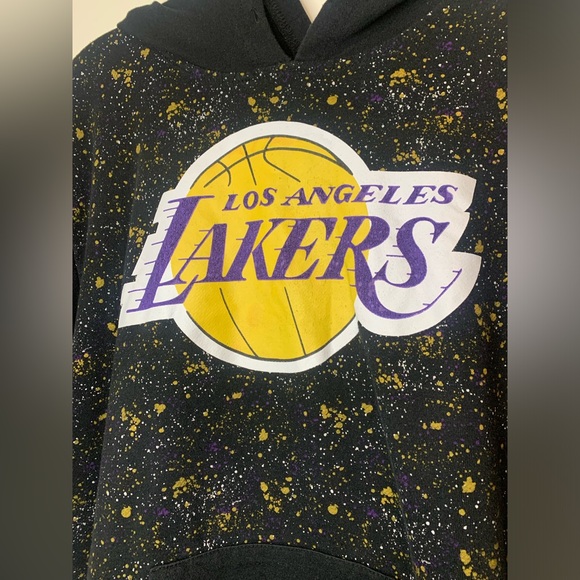 Los Angeles Lakers short sleeve hooded sweatshirt. Mens. NBA. Good condition XXL - Picture 3 of 6
